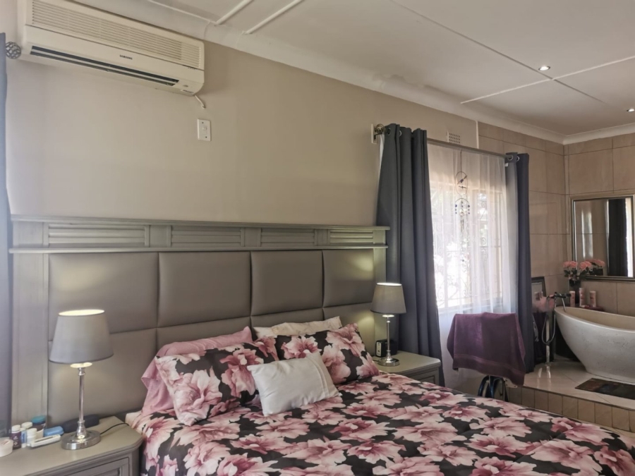 2 Bedroom Property for Sale in Bloemhof North West